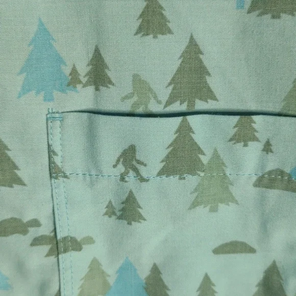 Bigfoot Bougie! The North Face Men's XL/TG button down Sasquatch print shirt - Picture 3 of 4